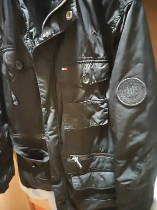Parka Tommy Hilfiger Talla M Negra