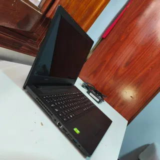 Lenovo Ideapad 15 SSD 240GB / 8GB RAM