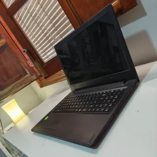 Lenovo Ideapad 15 SSD 240GB / 8GB RAM