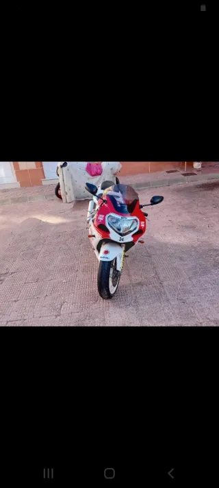 Suzuki GSX-R 600cc echa a capricho