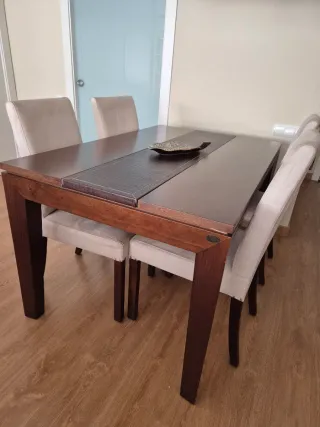 Mesa comedor y 4 sillas tela y madera