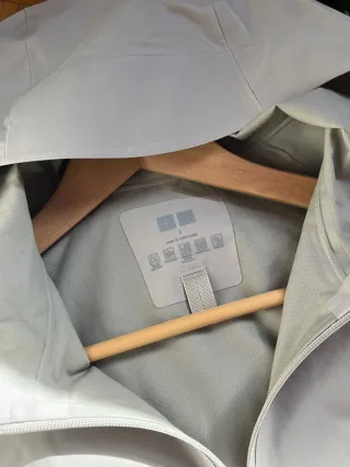 Chaqueta Uniqlo Blocktech Beige talla s