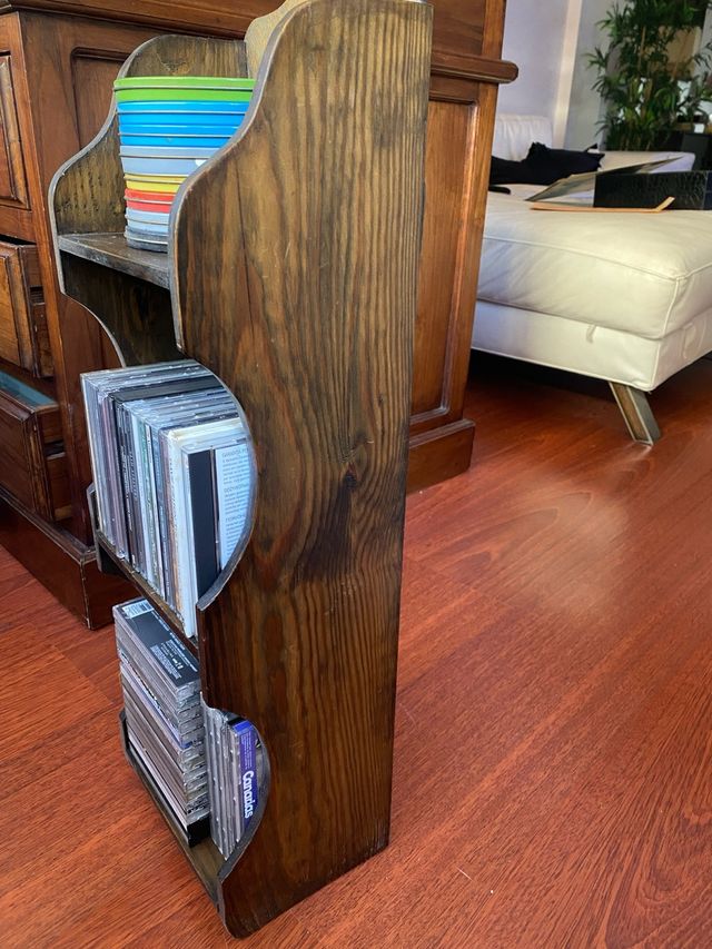 Mueble CD Madera Hecho a Mano