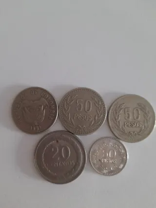 5 Monedas de Colombia Pesos y Centavos