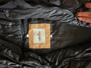 Abrigo Ellesse Negro con Capucha