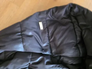 Abrigo Ellesse Negro con Capucha