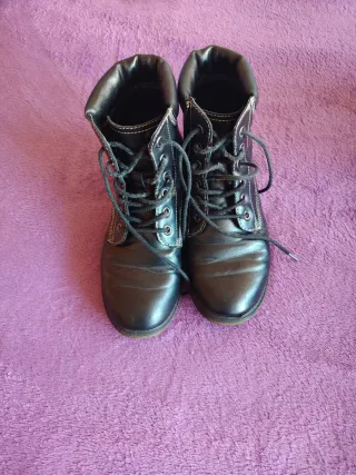 Botas negras cordones talla 37
