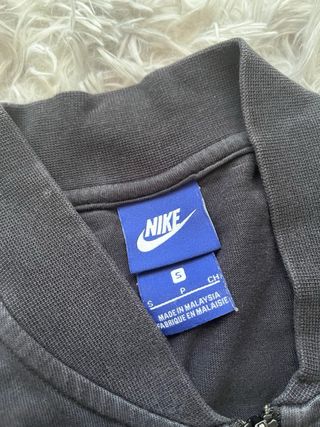 Chaqueta Nike Negra Logo Rojo Vintage 90s