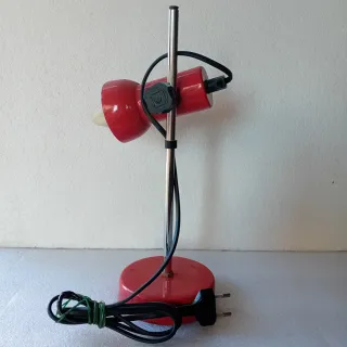 Lampada da tavolo vintage rossa
