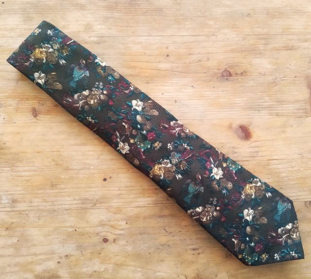 Corbata Burberry Seda Flores Pájaros