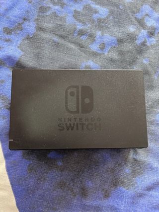 Nintendo Switch + 2 mandos + Juego + Complementos