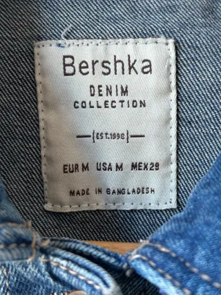 Chaqueta vaquera Bershka azul talla M