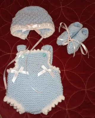 Conjunto Reborn Azul y Blanco