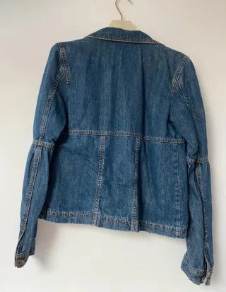 Cazadora vaquera Breshka forro flores