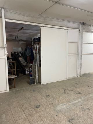 Se alquila local a compartir