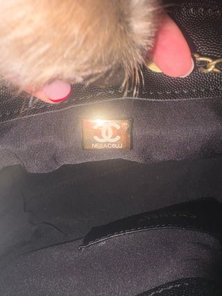 Bolso Chanel Negro Dorado 25