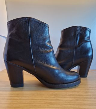 Botines negros artesanales talla 38-39