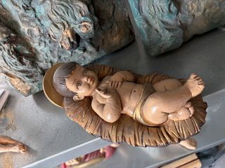 Niño Jesús en pesebre