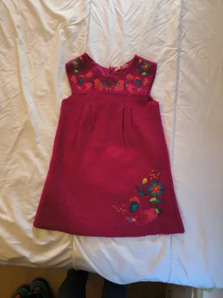 Vestido rosa bordado niña 3- 4 años (102cm)