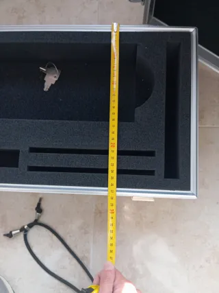 Maletín de aluminio plateado