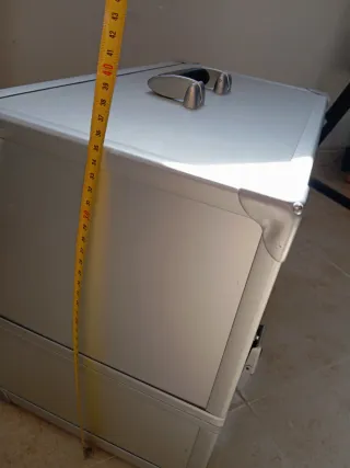 Maletín de aluminio plateado