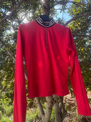 Maglietta rossa a costine