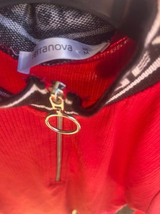 Maglietta rossa a costine