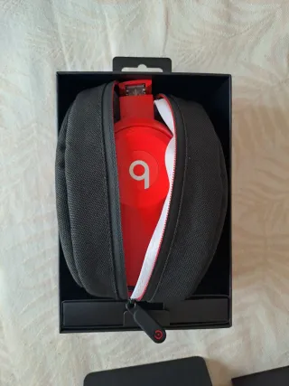 Cuffie Beats Solo 3 Wireless Rosse