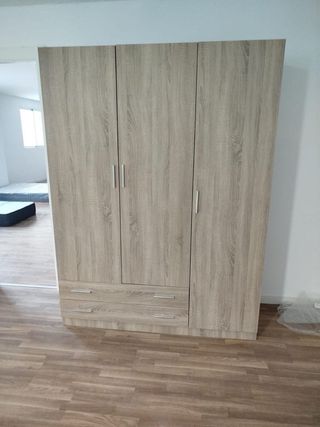 Armario de madera nuevos