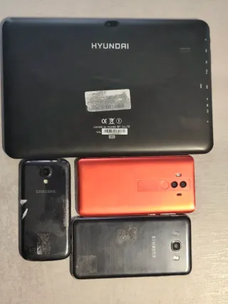 Lote 3 Móviles Samsung + Tablet Hyundai