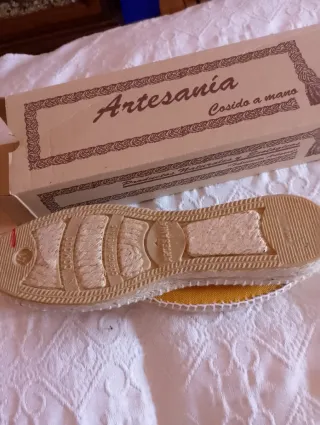 Zapatillas esparteñas amarillas