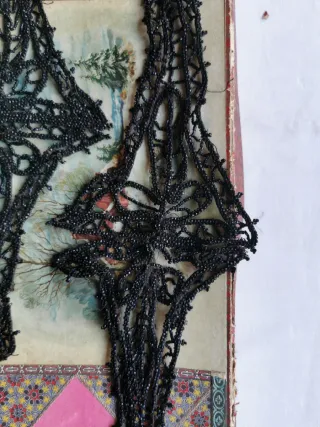 Pareja de aplicaciones victoriana Azabache