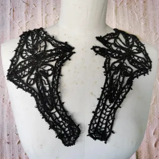 Pareja de aplicaciones victoriana Azabache