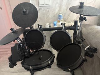 Batería Electrónica Alesis