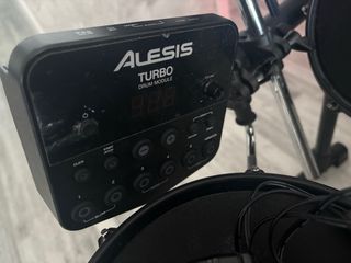 Batería Electrónica Alesis