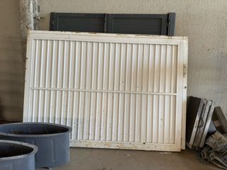 Puerta de garaje de aluminio
