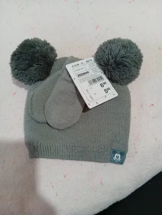Conjunto gorro y manoplas Mickey