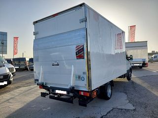 IVECO Daily  doble rueda con Trampilla2023