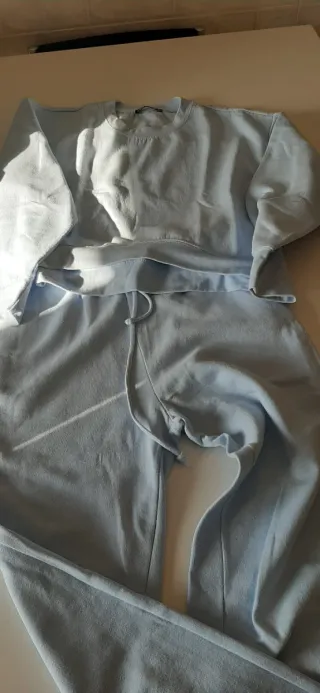 Tuta con pantalaccio celeste