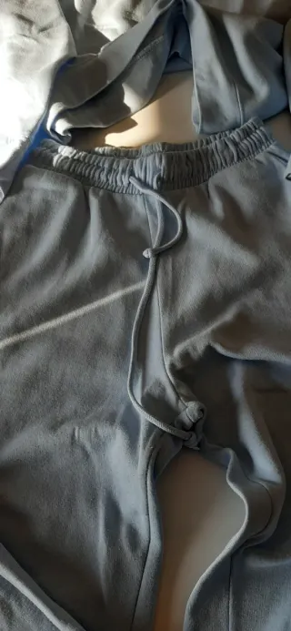 Tuta con pantalaccio celeste