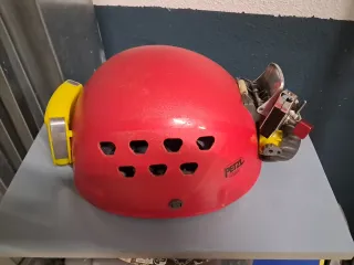 Casco Montaña y Espeleología