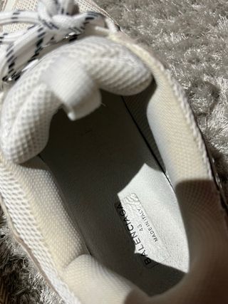 Balenciaga Triple S 43 Branco