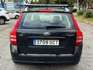 KIA Ceed 2008 distintivo B 🟡