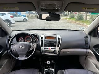 KIA Ceed 2008 distintivo B 🟡