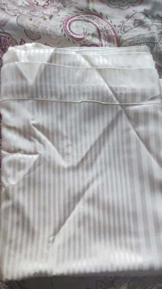 Juego Sábanas Satinadas Rayas Blancas