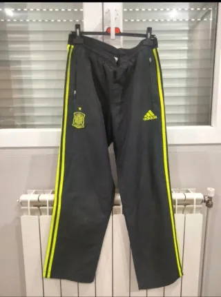 Chándal Selección Española Adidas Negro/Amarillo