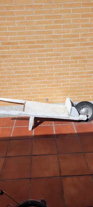Carretilla antigua de madera