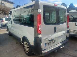 Opel Vivaro 2008 homologada 9 pl.
