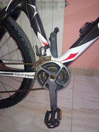 Bicicleta MTB Carbono Adventurer