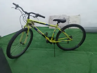 Bicicleta MTB 29 Amarilla